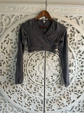 ivivva by Lululemon Girls Heather Grey Long Sleeve Crop Top